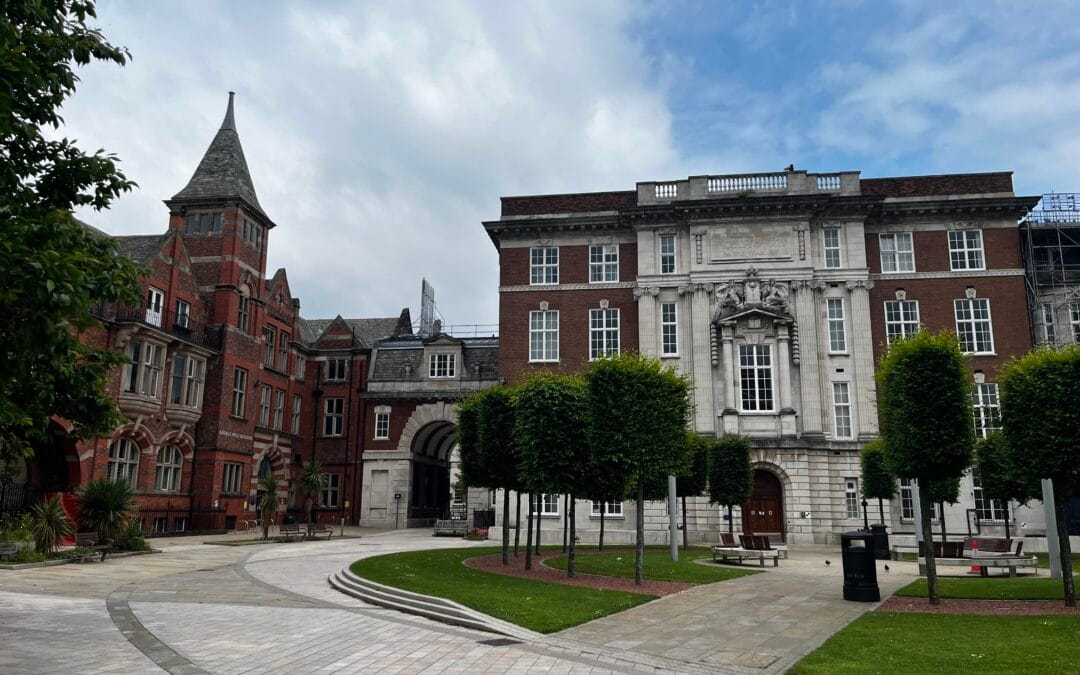 Liverpool Üniversitesi